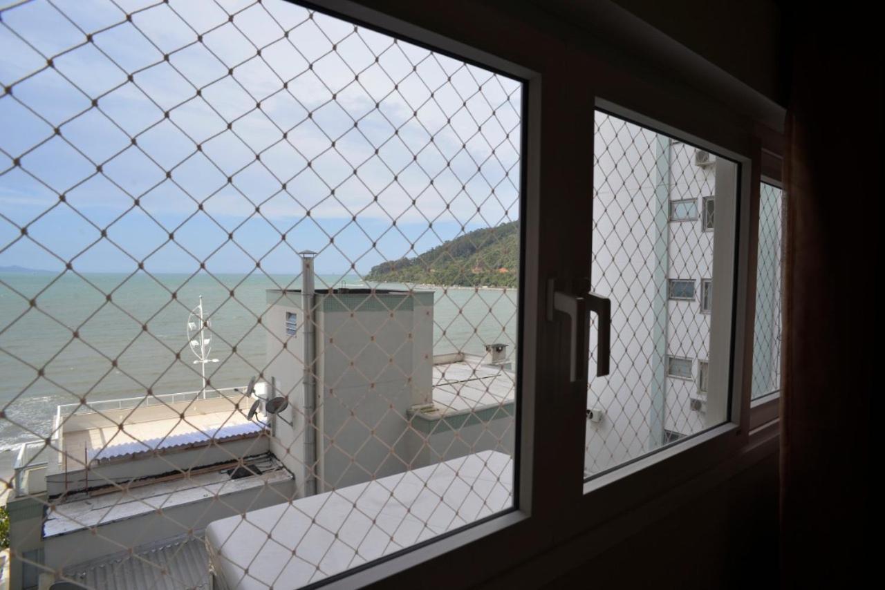 Апартаменты Frente Mar Pe Na Areia, Na Av Atlantica Балнеариу-Камбориу Экстерьер фото
