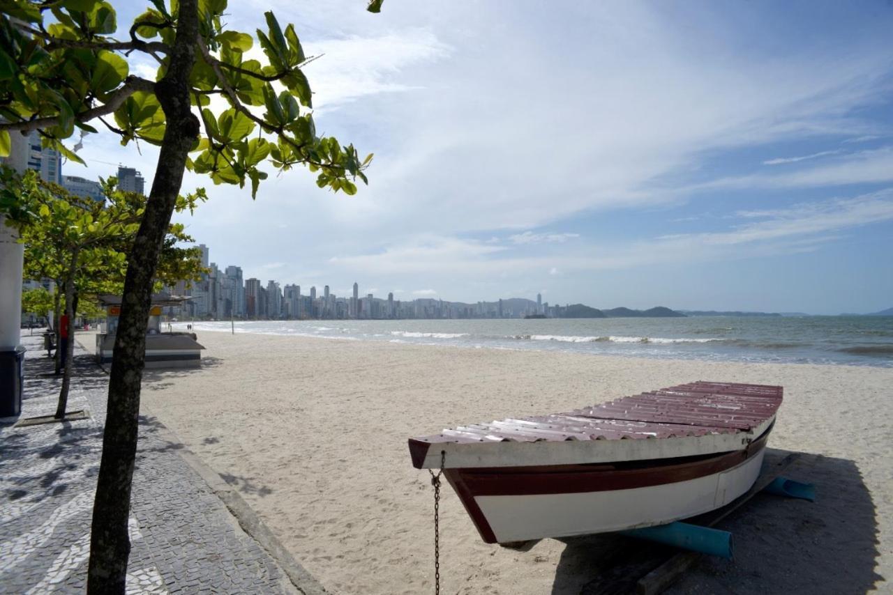 Апартаменты Frente Mar Pe Na Areia, Na Av Atlantica Балнеариу-Камбориу Экстерьер фото